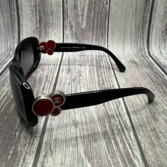 SOLD❤️ CHANEL Bouton Collection Black Sunglasses Red w/ Box + Case 5191 501/3C - Picture 6 of 16